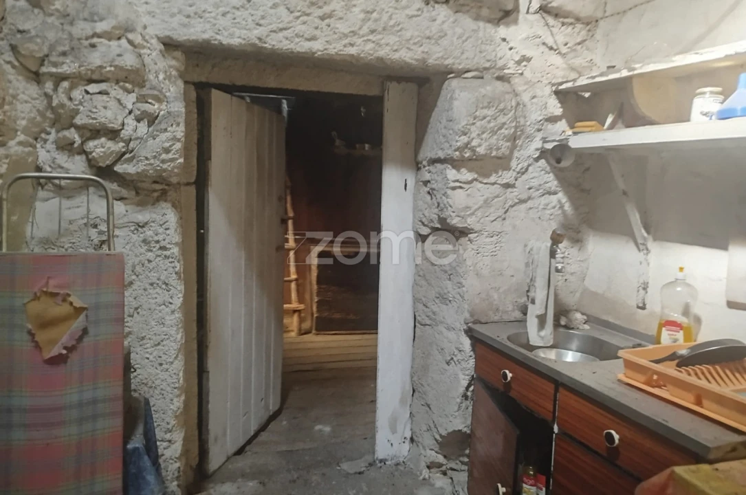 Moradia T5 para Venda em Cunha Baixa Foto 36