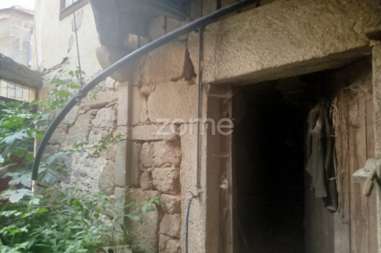 Moradia T5 para Venda em Cunha Baixa Foto 5