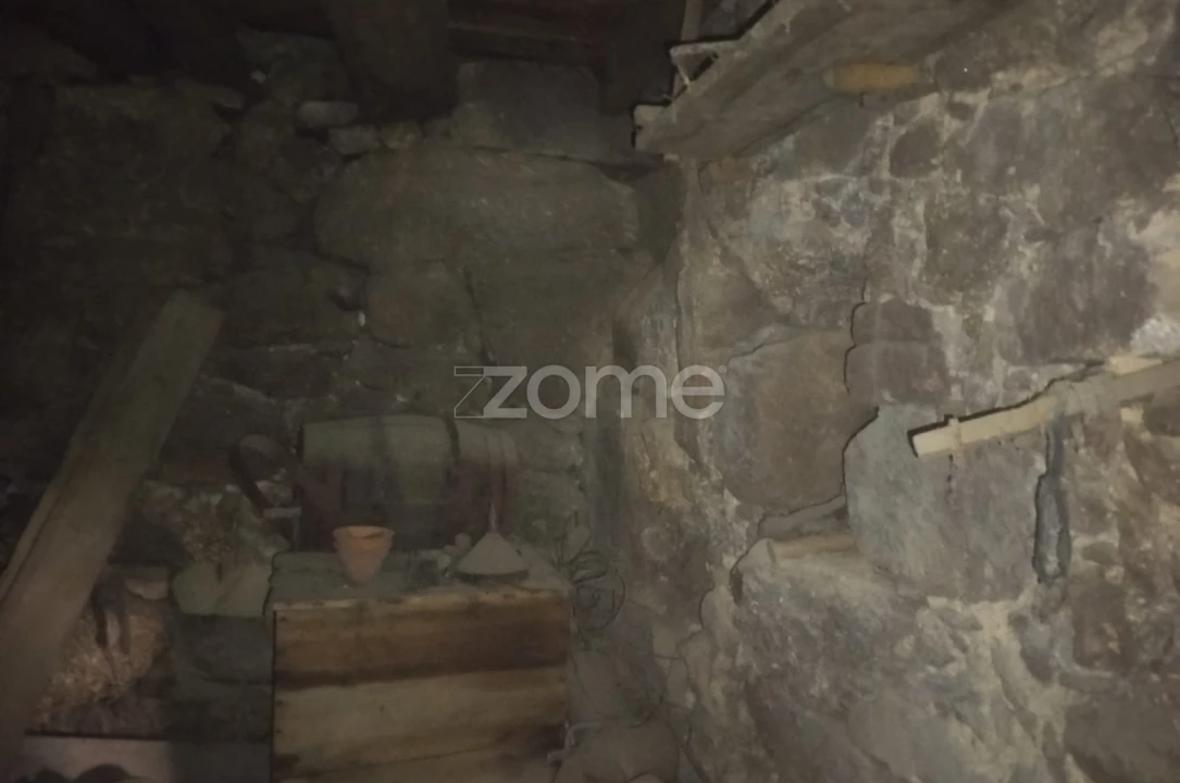 Moradia T5 para Venda em Cunha Baixa Foto 1