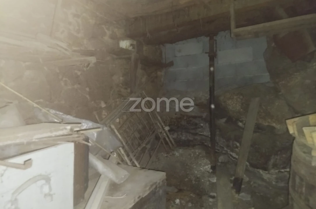 Moradia T5 para Venda em Cunha Baixa Foto 4