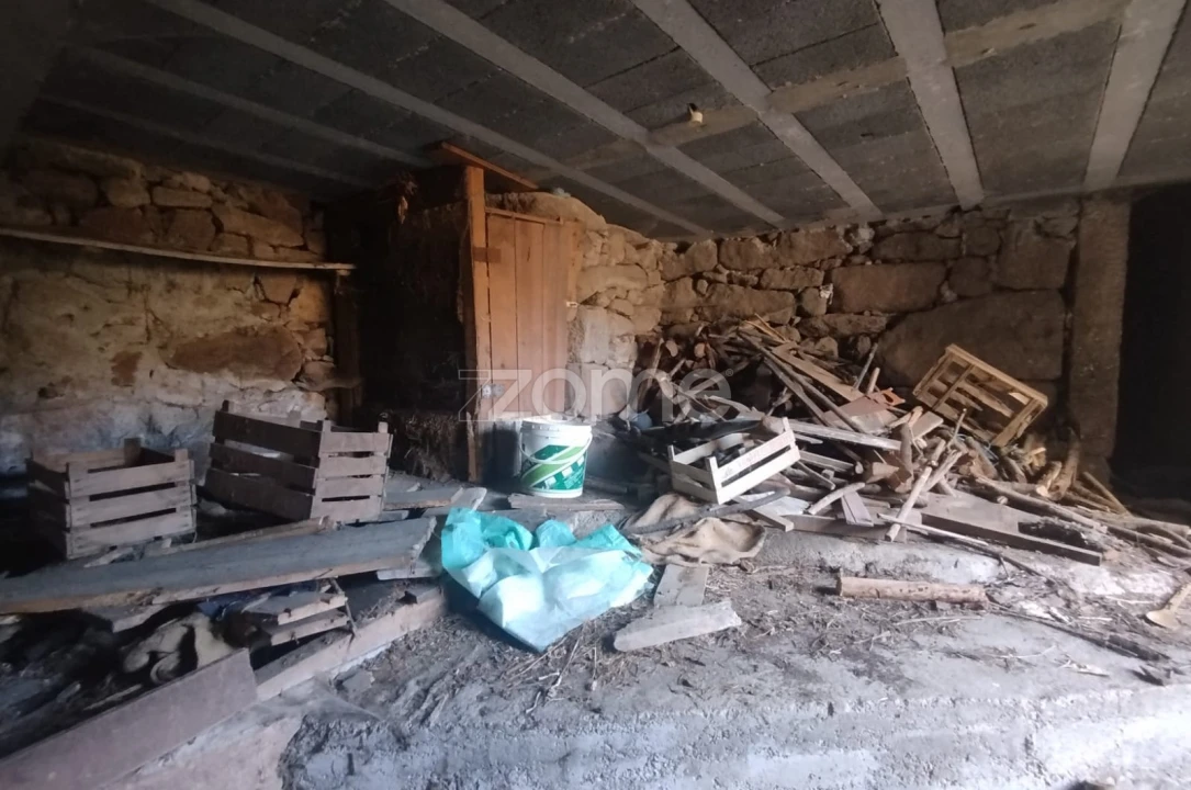 Moradia T14 para Venda em Peva e Segões Foto 31