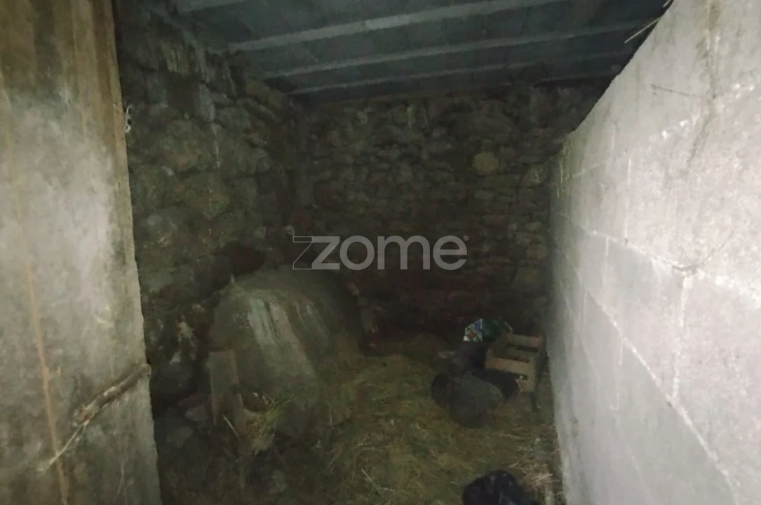 Moradia T14 para Venda em Peva e Segões Foto 32