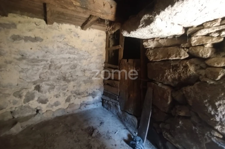 Moradia T14 para Venda em Peva e Segões Foto 24