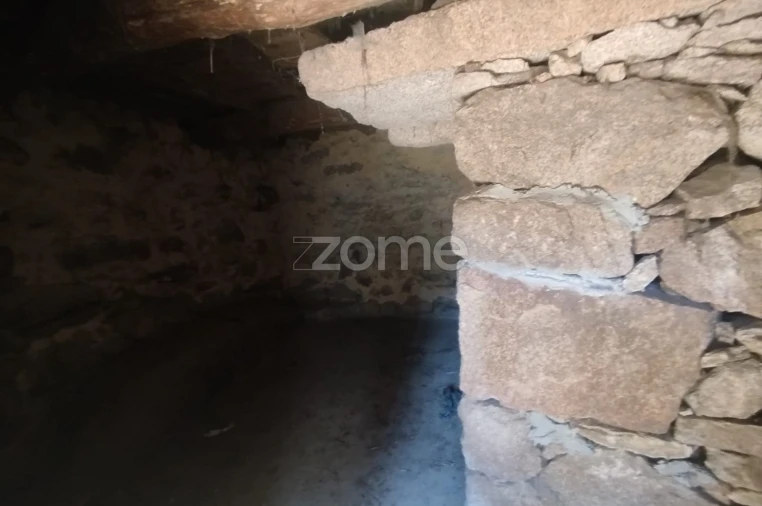 Moradia T14 para Venda em Peva e Segões Foto 25