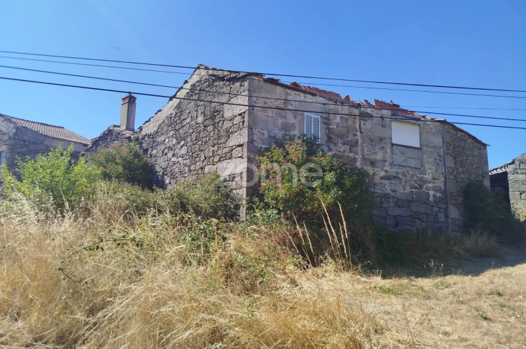 Moradia T14 para Venda em Peva e Segões Foto 2