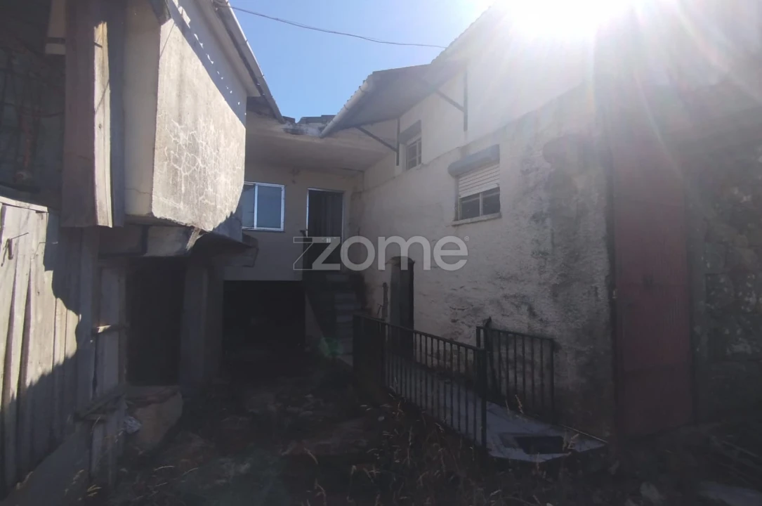 Moradia T14 para Venda em Peva e Segões Foto 11