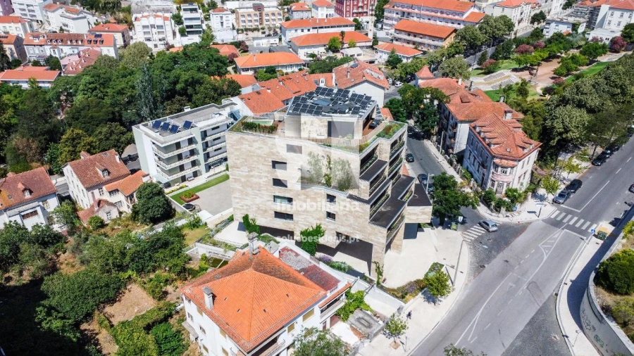 Apartamento T1 para Arrendamento em Santo Antonio dos Olivais Foto 15