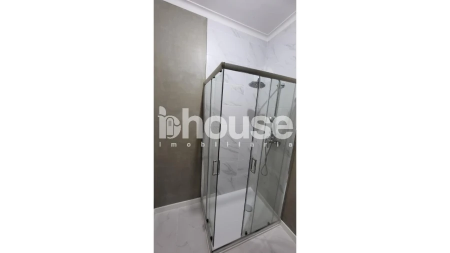 Apartamento T2 para Arrendamento em Amarante (São Gonçalo), Madalena, Cepelos e Gatão Foto 8