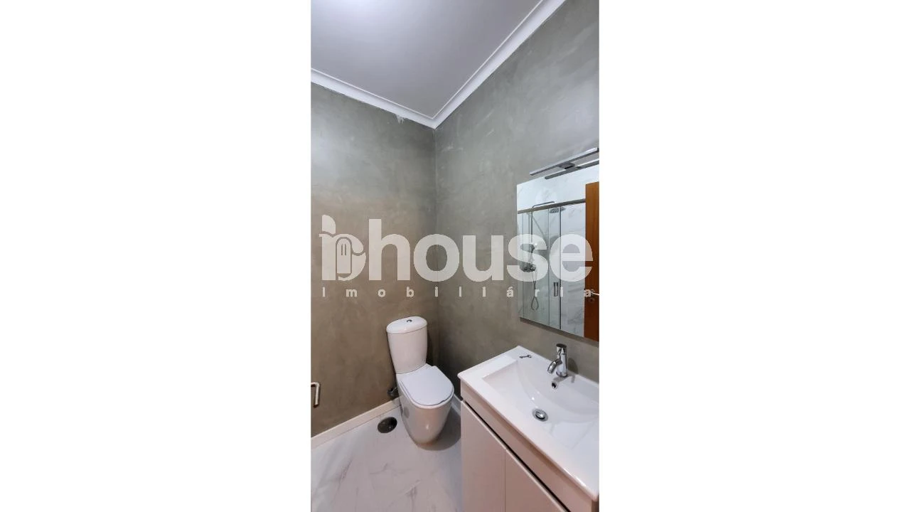 Apartamento T2 para Arrendamento em Amarante (São Gonçalo), Madalena, Cepelos e Gatão Foto 9