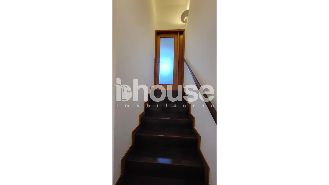 Apartamento T2 para Arrendamento em Amarante (São Gonçalo), Madalena, Cepelos e Gatão Foto 21