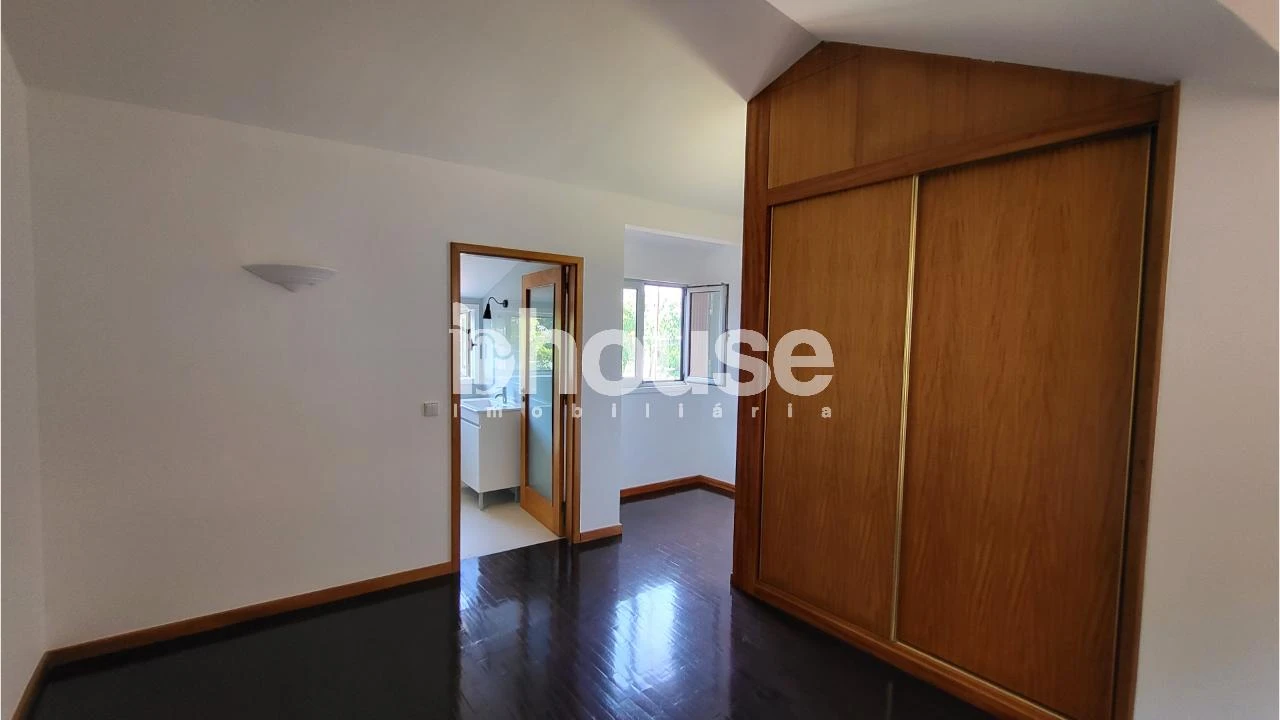 Apartamento T2 para Arrendamento em Amarante (São Gonçalo), Madalena, Cepelos e Gatão Foto 24