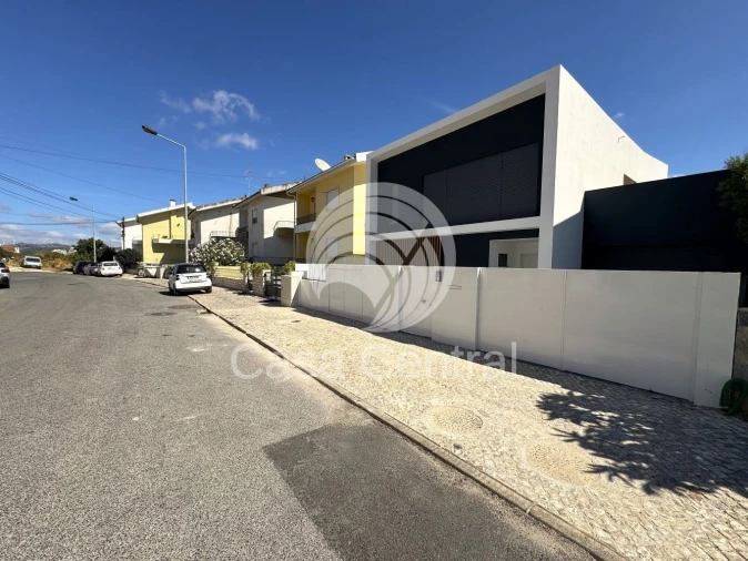 Moradia T5 para Venda em Loures Foto 60