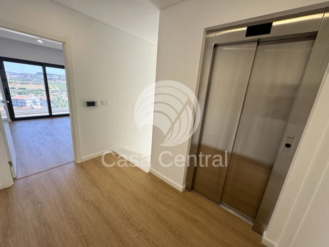 Moradia T5 para Venda em Loures Foto 31