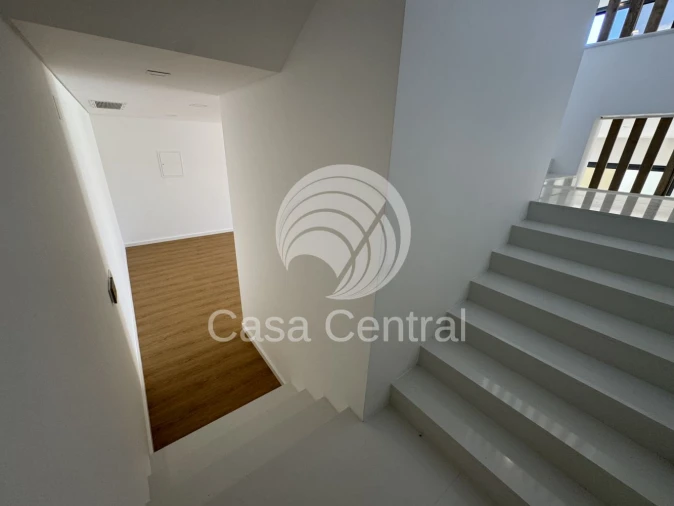 Moradia T5 para Venda em Loures Foto 44