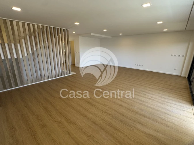 Moradia T5 para Venda em Loures Foto 39