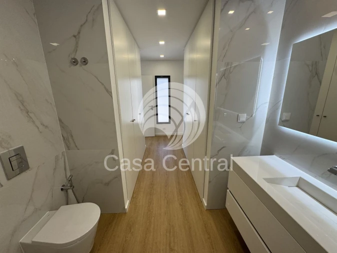 Moradia T5 para Venda em Loures Foto 30