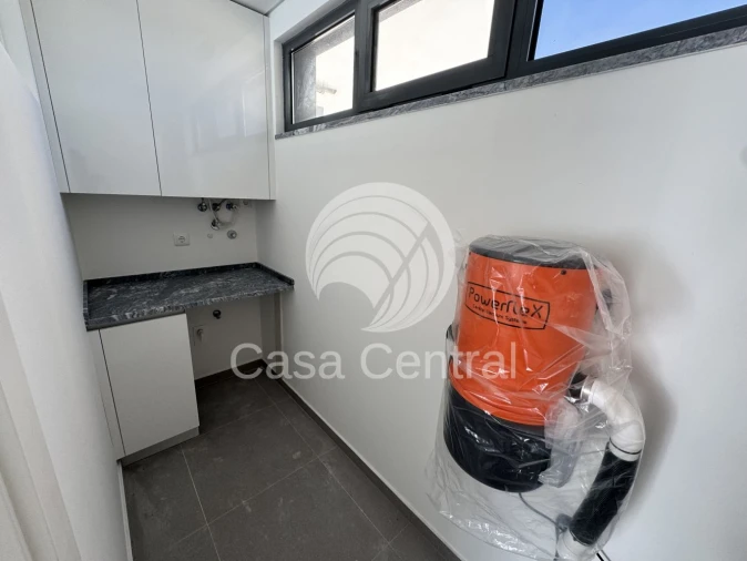 Moradia T5 para Venda em Loures Foto 55