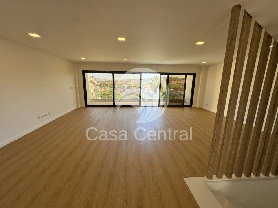 Moradia T5 para Venda em Loures Foto 36