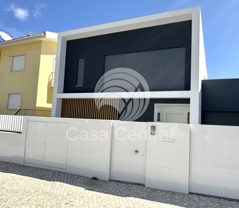 Moradia T5 para Venda em Loures Foto 59