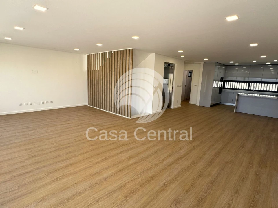 Moradia T5 para Venda em Loures Foto 10