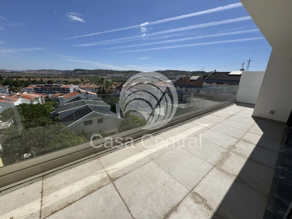 Moradia T5 para Venda em Loures Foto 3