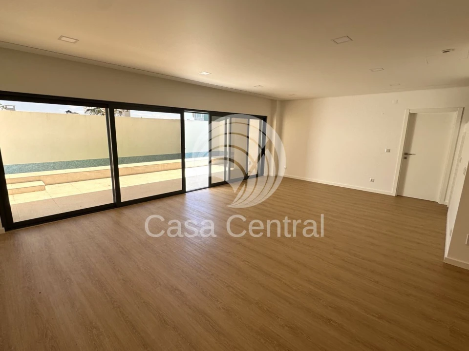 Moradia T5 para Venda em Loures Foto 50