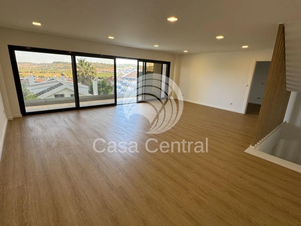 Moradia T5 para Venda em Loures Foto 37