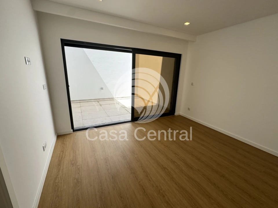 Moradia T5 para Venda em Loures Foto 33