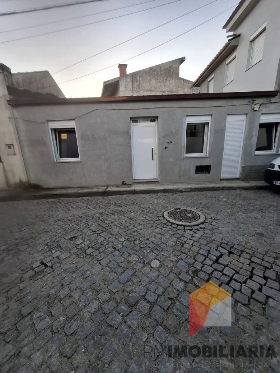 Moradia T2 para Venda em Gondomar (São Cosme), Valbom e Jovim