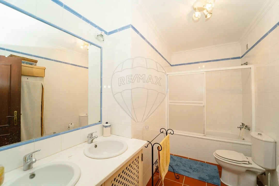 Moradia T4 para Venda em Castanheira do Ribatejo e Cachoeiras Foto 32