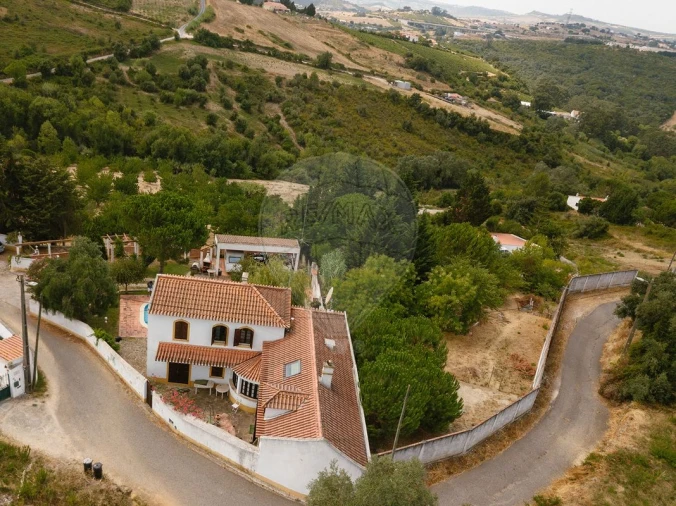 Moradia T4 para Venda em Castanheira do Ribatejo e Cachoeiras Foto 6