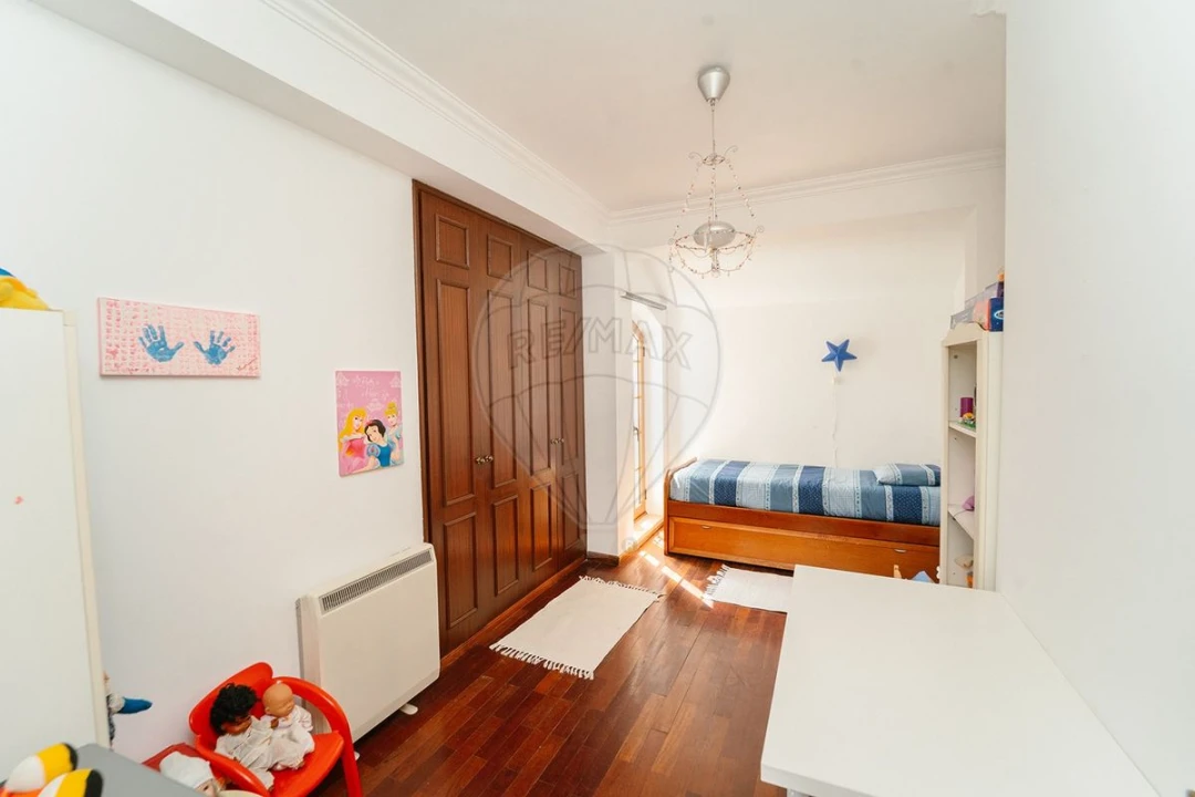 Moradia T4 para Venda em Castanheira do Ribatejo e Cachoeiras Foto 27