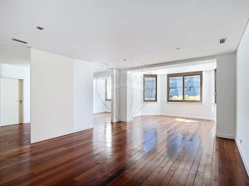 Apartamento T4 para Venda em Avenidas Novas