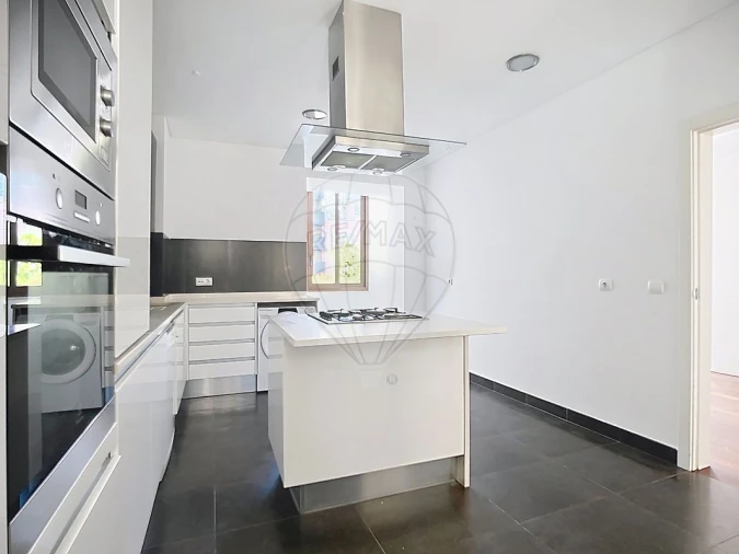 Apartamento T4 para Venda em Avenidas Novas Foto 30