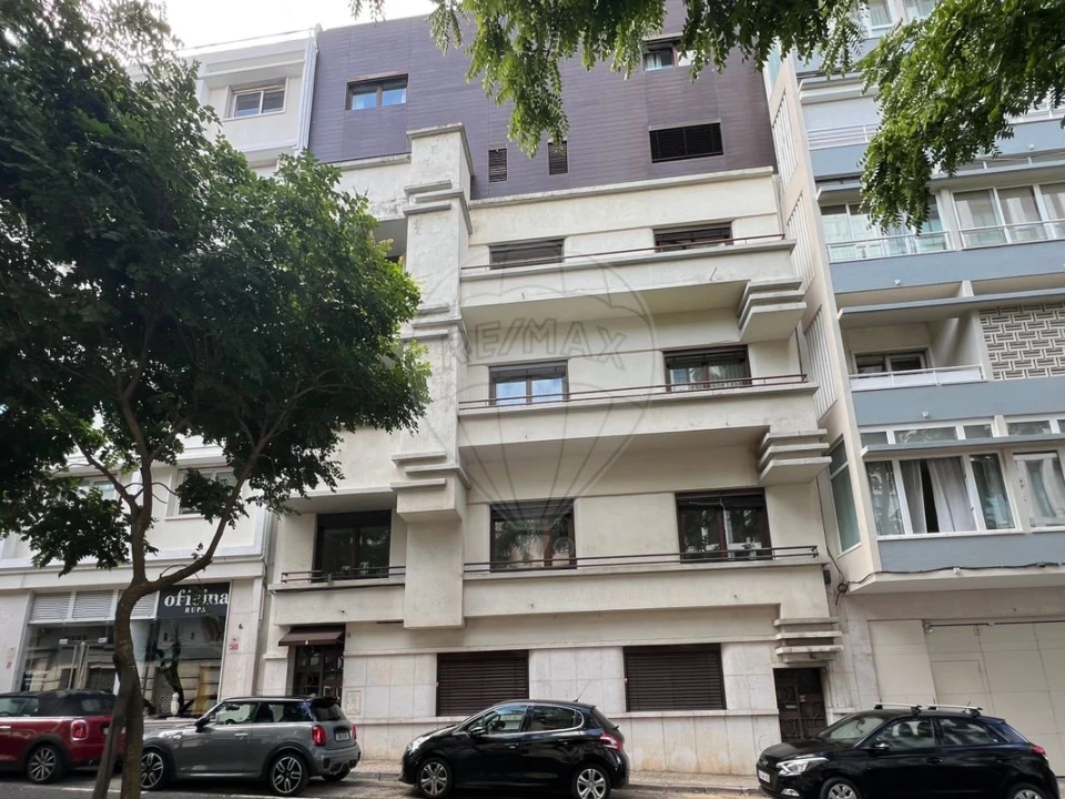 Apartamento T4 para Venda em Avenidas Novas Foto 1