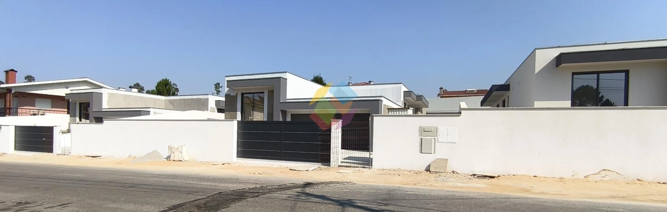 Moradia T4 para Venda em Santa Maria da Feira, Travanca, Sanfins e Espargo Foto 2