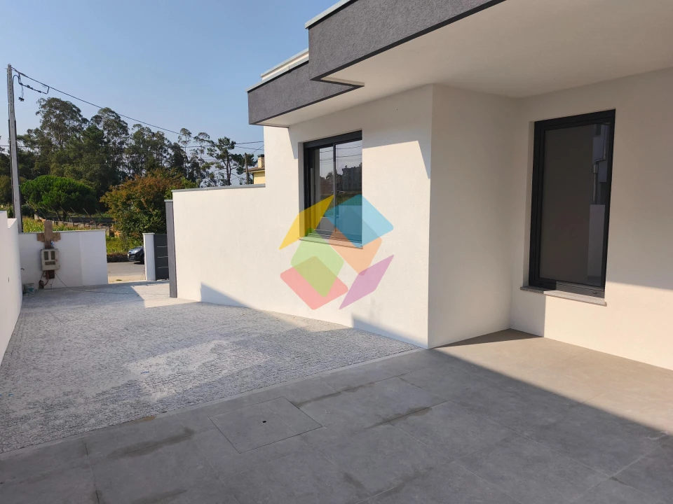 Moradia T4 para Venda em Santa Maria da Feira, Travanca, Sanfins e Espargo Foto 7
