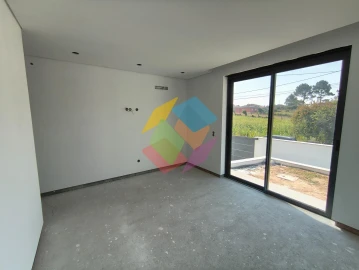 Moradia T4 para Venda em Santa Maria da Feira, Travanca, Sanfins e Espargo