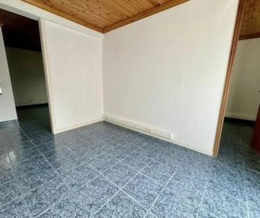 Escritório para Arrendamento em Velas (São Jorge) Foto 4