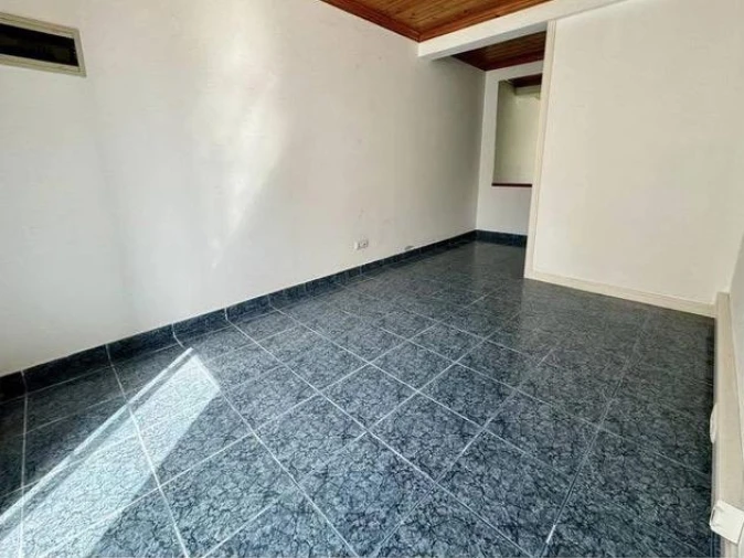 Escritório para Arrendamento em Velas (São Jorge) Foto 3