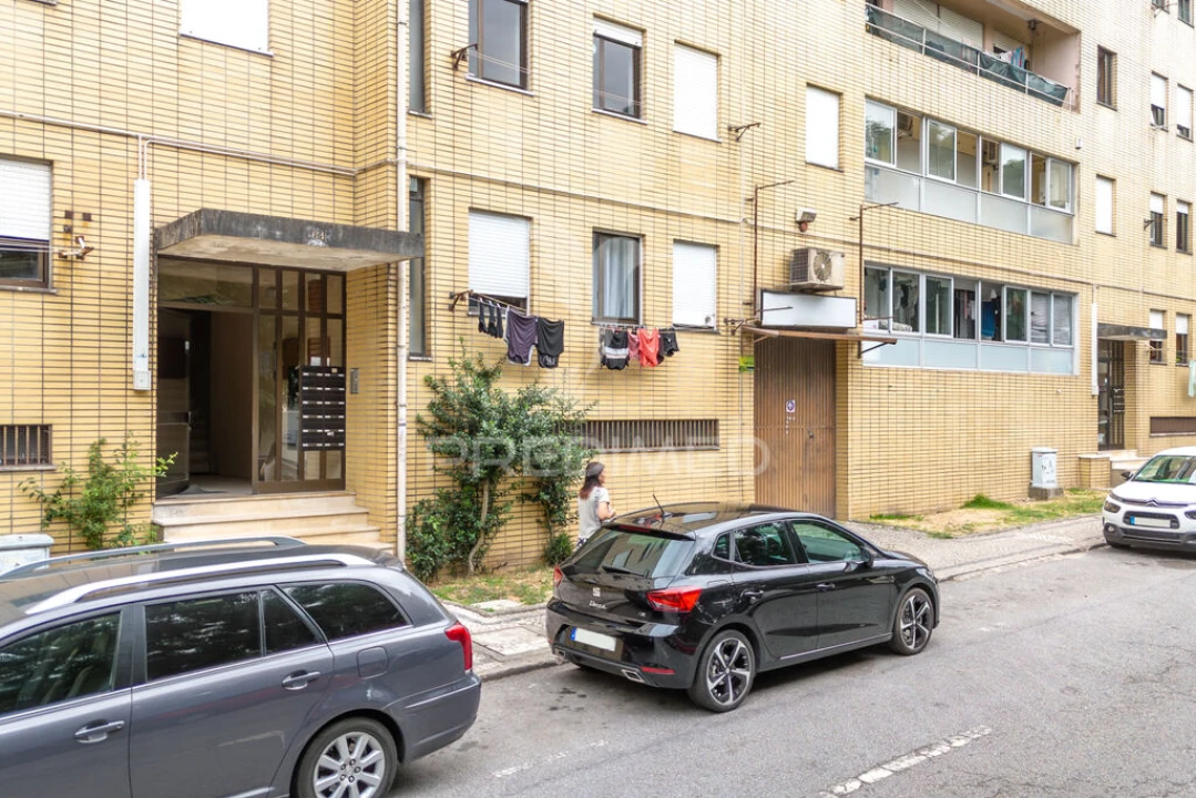 Garagem para Venda em Braga (Maximinos, Sé e Cividade) Foto 14