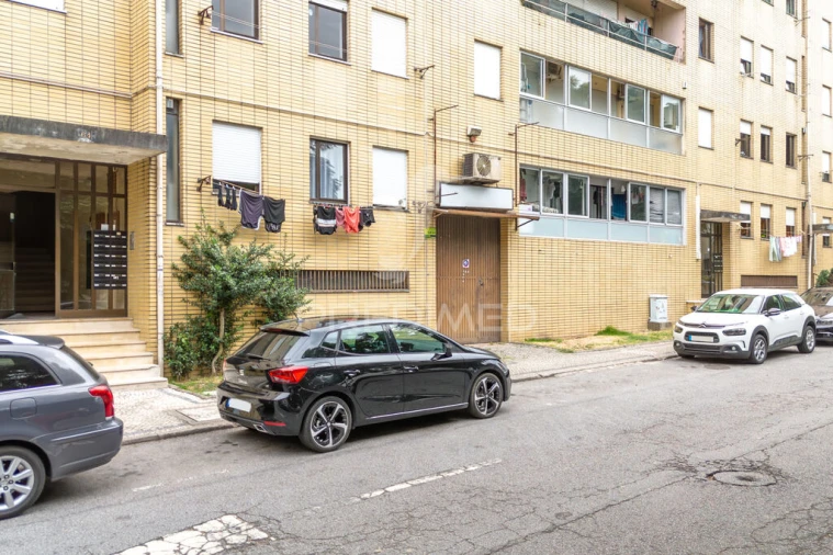 Garagem para Venda em Braga (Maximinos, Sé e Cividade) Foto 13