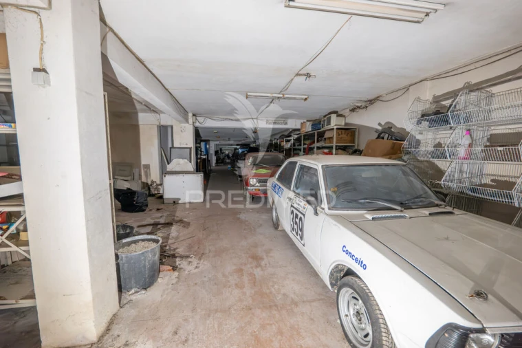 Garagem para Venda em Braga (Maximinos, Sé e Cividade) Foto 7