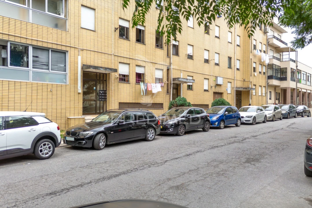 Garagem para Venda em Braga (Maximinos, Sé e Cividade) Foto 1