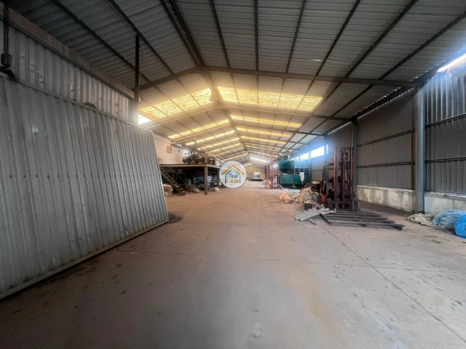 Armazém para Venda em Fiães Foto 2