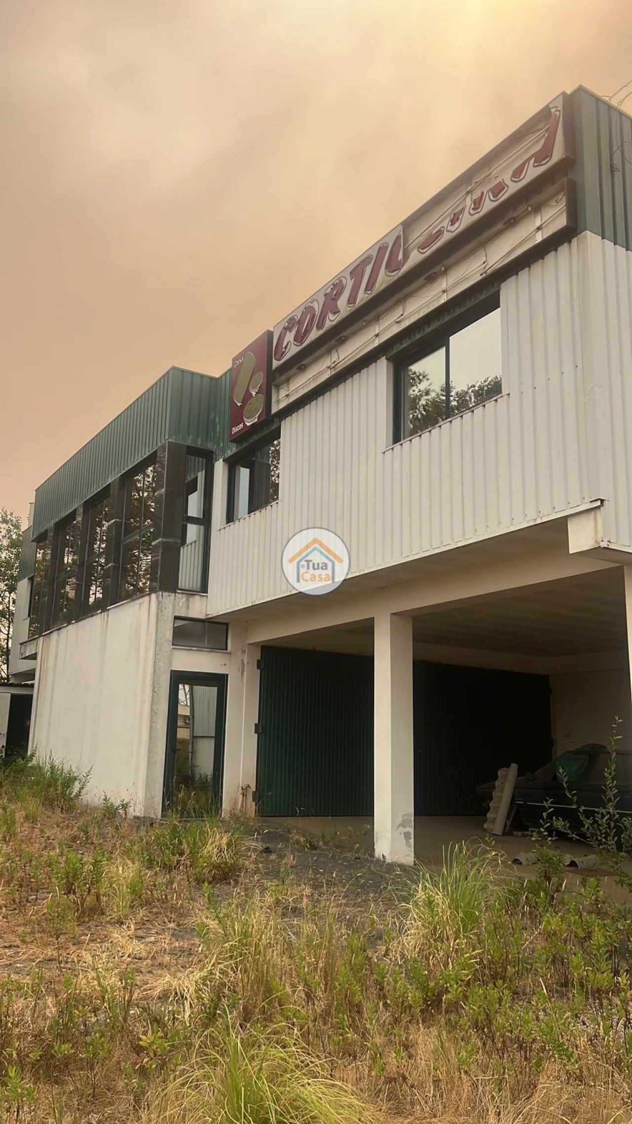 Armazém para Venda em Fiães Foto 1