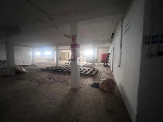 Armazém para Venda em Fiães Foto 7