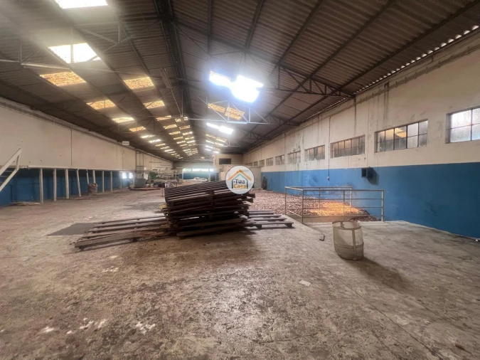 Armazém para Venda em Fiães Foto 8