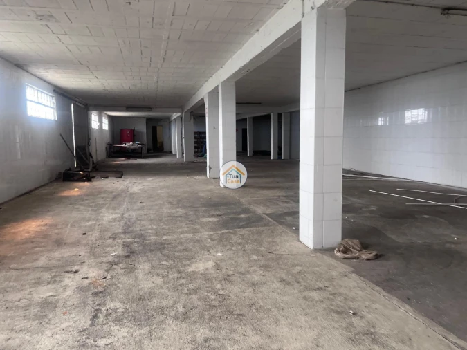 Armazém para Venda em Fiães Foto 10