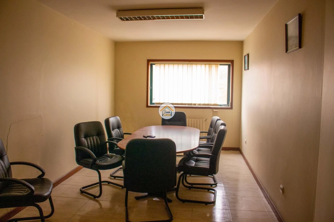 Armazém para Venda em Fiães Foto 15